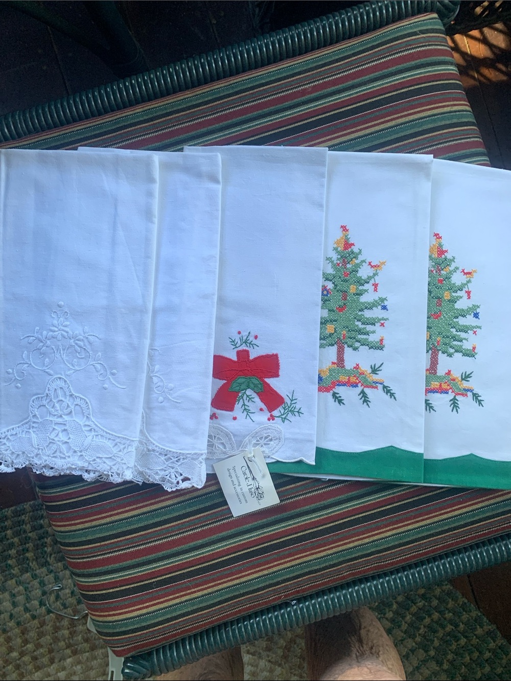 White Holiday Embroidered Hand towels, Christmas Tree and Red Bow and lace, 5